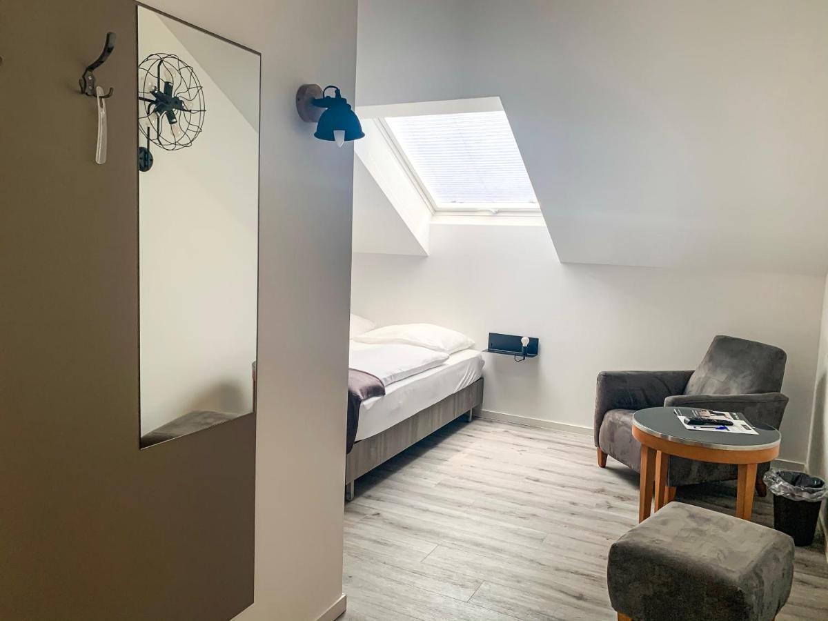 Prima Inn Unterkunft Direkt Ueber Der "Bar Am Minimax" Neuruppin Eksteriør billede